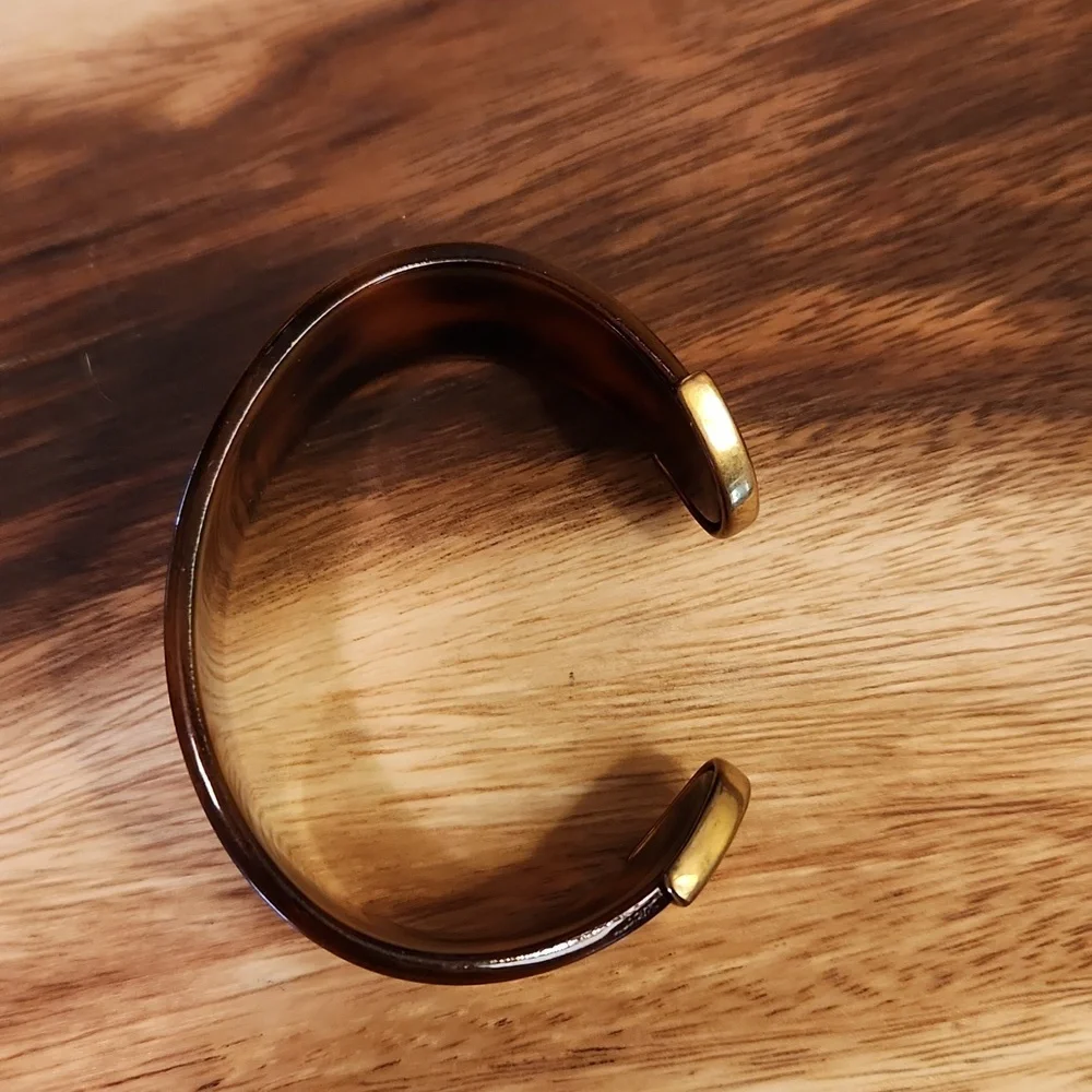 🚦3for$15🚦Vintage Faux Tortoise Shell and Gold Animal Print Cuff Bracelet